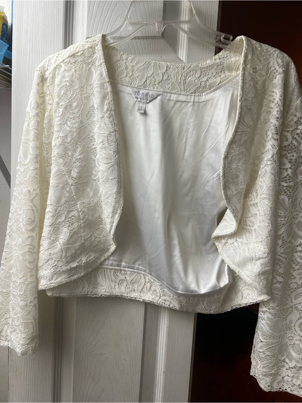 torrid Ivory Lace Open-Front Shell